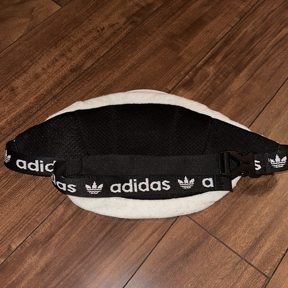 Adidas Fanny Pack - Picture 3 of 3